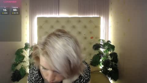 Snapshot of lena_paulles chatting on January 6, 2025, 10:13 am Lena online show from January 6, 2025, 10:13 am