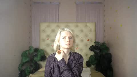 Snapshot of lena_paulles chatting on February 8, 2025, 7:04 am Lena online show from February 8, 2025, 7:04 am