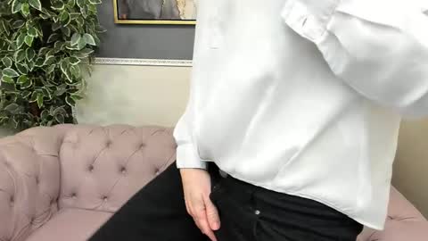 Snapshot of lena_paulles chatting on February 9, 2025, 7:05 am Lena online show from February 9, 2025, 7:05 am