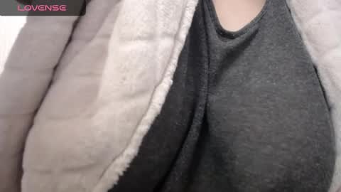 lenagolden online show from December 7, 2024, 3:30 pm