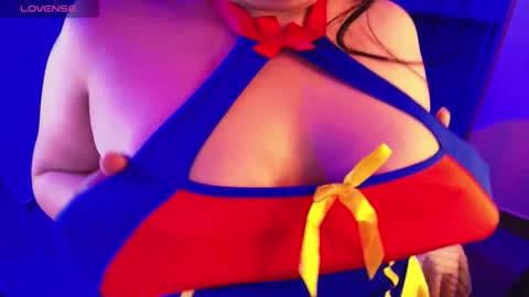 Lenna Kang online show from December 15, 2025, 9:52 pm