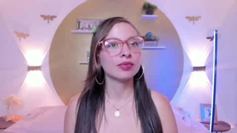 Lenna  online show from June 5, 2026, 11:38 am