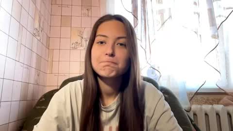 Snapshot of lenniepennachio chatting on April 22, 2026, 1:45 pm Hellomy name is Natalyits my first day here nice to meet you Give me 50 thumbs ups online show from April 22, 2026, 1:45 pm