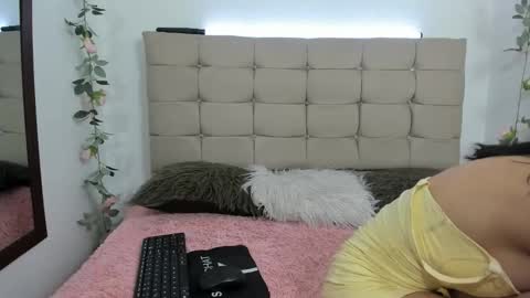 lennox_amy online show from May 8, 2026, 1:38 pm