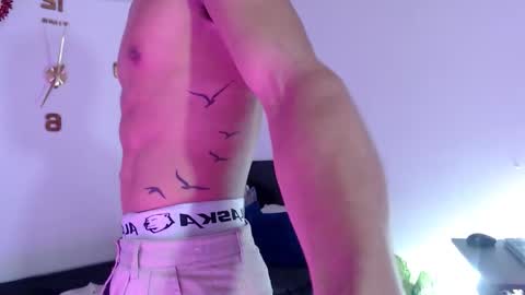 Snapshot of lenseu chatting on December 18, 2025, 2:12 pm LENSEU online show from December 18, 2025, 2:12 pm