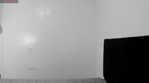 leo183877 online show from March 8, 2026, 4:33 pm