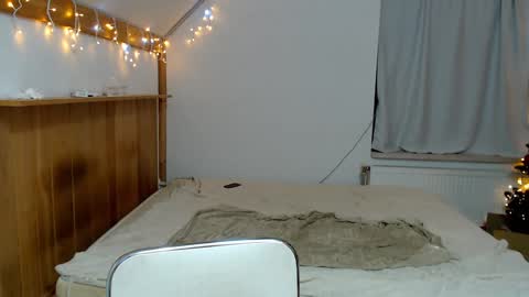 Snapshot of leo_and_lori chatting on January 13, 2025, 11:49 pm Leo and Lori online show from January 13, 2025, 11:49 pm