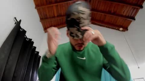 leo_carter1 online show from February 22, 2026, 3:43 pm