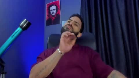 Leo  Diaz online show from December 21, 2024, 11:02 pm