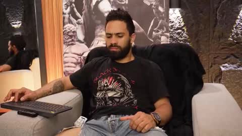 Leo  Diaz online show from September 24, 2025, 1:42 am