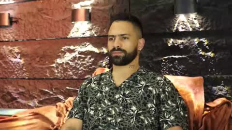 Leo  Diaz online show from October 5, 2025, 2:21 am