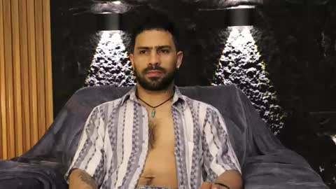 Leo  Diaz online show from February 13, 2026, 3:35 am