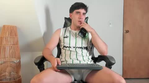 Leo Jones online show from July 18, 2026, 2:49 am