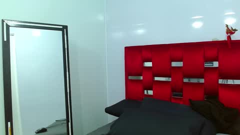 Snapshot of leo_morris chatting on January 4, 2025, 4:22 pm leo_morris online show from January 4, 2025, 4:22 pm