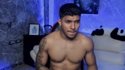 Leo independent model online show from March 1, 2026, 4:42 pm