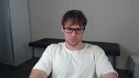 leoackerman online show from November 7, 2025, 8:09 pm