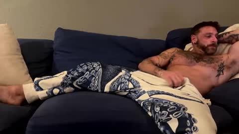 Leo Bayne online show from November 16, 2025, 7:58 am