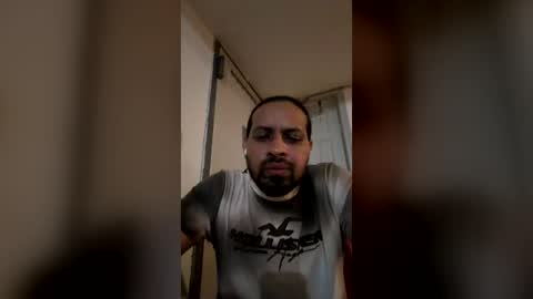 leoking913607 online show from August 4, 2026, 1:42 am