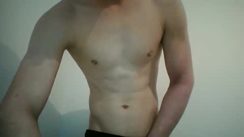 leon_071 online show from February 7, 2026, 11:03 am