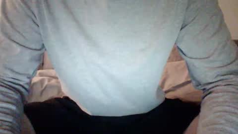 leon_071 online show from March 12, 2026, 5:52 pm