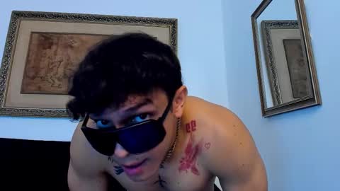 Snapshot of leon_connor chatting on October 4, 2025, 7:45 pm Leon Connor online show from October 4, 2025, 7:45 pm