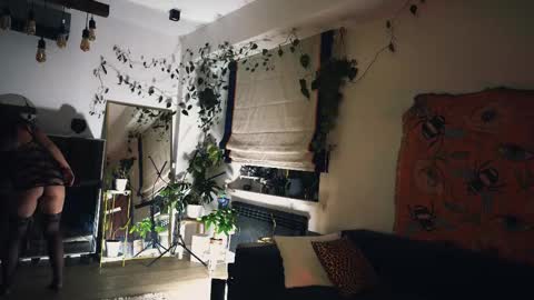 Leo online show from September 10, 2025, 10:43 pm