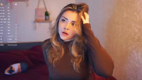 Mia online show from December 16, 2025, 8:30 am