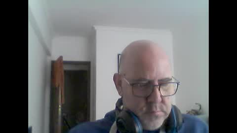 leonew71 online show from March 6, 2025, 9:47 am