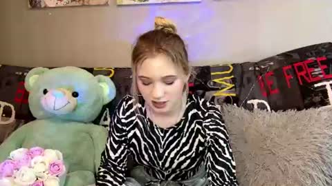 Snapshot of leonidalabrador chatting on July 9, 2026, 7:56 am Mia online show from July 9, 2026, 7:56 am