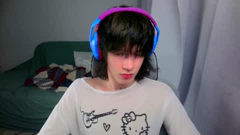 leonkissboy online show from June 29, 2026, 8:53 pm