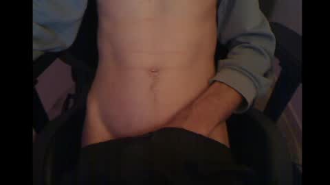 Snapshot of leonmx93 chatting on May 21, 2026, 8:27 pm leonmx online show from May 21, 2026, 8:27 pm