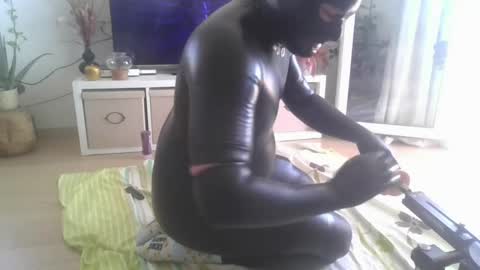 T0rax online show from April 30, 2026, 1:39 pm