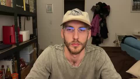 Leon online show from December 3, 2025, 4:38 pm