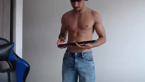 Snapshot of leostorm25 chatting on February 25, 2026, 8:18 pm leostorm25 online show from February 25, 2026, 8:18 pm