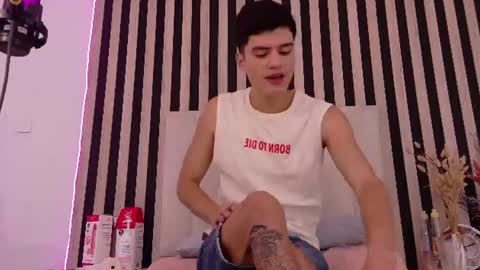 leotease online show from July 24, 2026, 7:12 pm