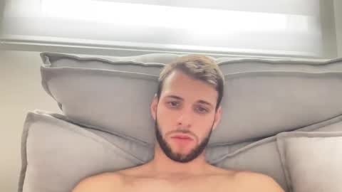 leozinhohd online show from December 17, 2025, 4:57 pm