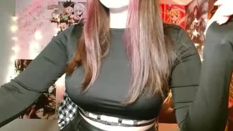 little secret online show from November 20, 2025, 6:07 pm