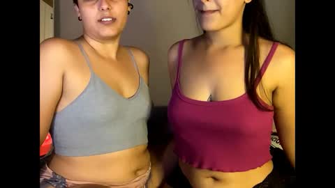Snapshot of lesbiancouplebrazil2025 chatting on May 2, 2026, 10:48 pm lesbiancouplebrazil2025 online show from May 2, 2026, 10:48 pm