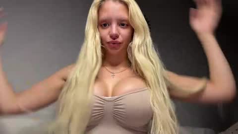 Lesi Join my fanclub before use my fanmenu online show from June 7, 2026, 10:35 pm