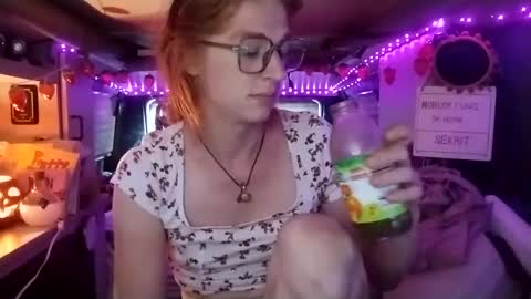 LesleyGumGrass- The Boring Trans girl online show from October 7, 2025, 5:43 pm