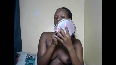 Snapshot of leslie_bebby2 chatting on March 2, 2025, 1:36 am leslie online show from March 2, 2025, 1:36 am