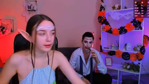 Snapshot of leslie_bird chatting on October 31, 2025, 8:59 am leslie_bird online show from October 31, 2025, 8:59 am