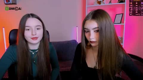 Snapshot of leslie_bird chatting on November 28, 2025, 10:07 am leslie_bird online show from November 28, 2025, 10:07 am