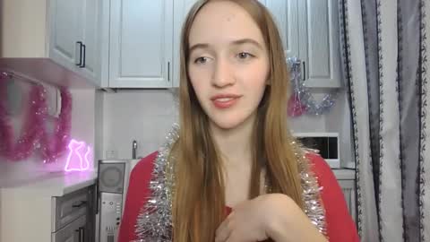  LESLIE   online show from December 22, 2024, 10:58 pm