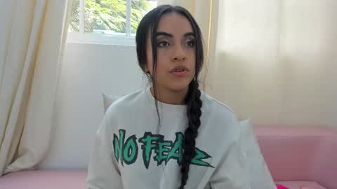 Snapshot of lesliebush chatting on November 7, 2025, 3:23 pm LeslieBush online show from November 7, 2025, 3:23 pm