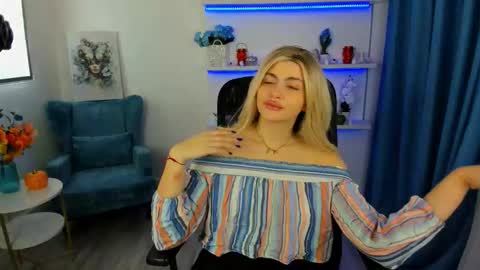 lesliemineg online show from October 18, 2025, 7:47 pm