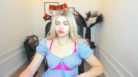 lesliemineg online show from October 27, 2025, 11:36 am