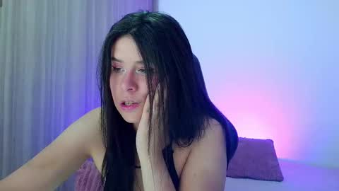 Snapshot of leslystone_ chatting on March 11, 2026, 9:32 pm Lesly online show from March 11, 2026, 9:32 pm