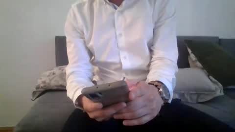 Snapshot of lestaro chatting on June 14, 2026, 7:21 am neoglo online show from June 14, 2026, 7:21 am