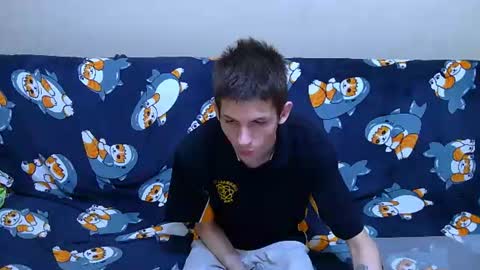 Snapshot of lester_broo chatting on June 10, 2026, 10:25 am lester_broo online show from June 10, 2026, 10:25 am